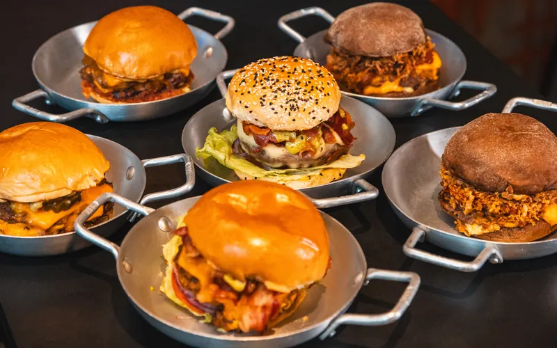Hambúrgueres do Legend Burger, campanha de lançamento