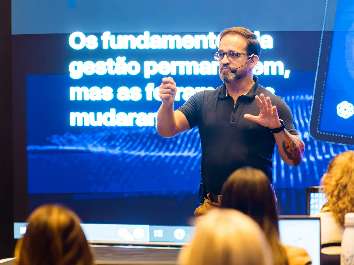 Palestra em evento com a MTZ Company
